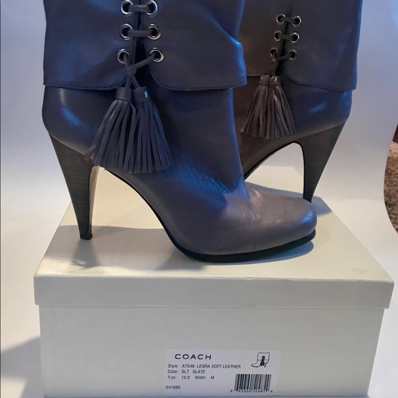Coach grey leather boots with tassel size 10 - Picture 2 of 6